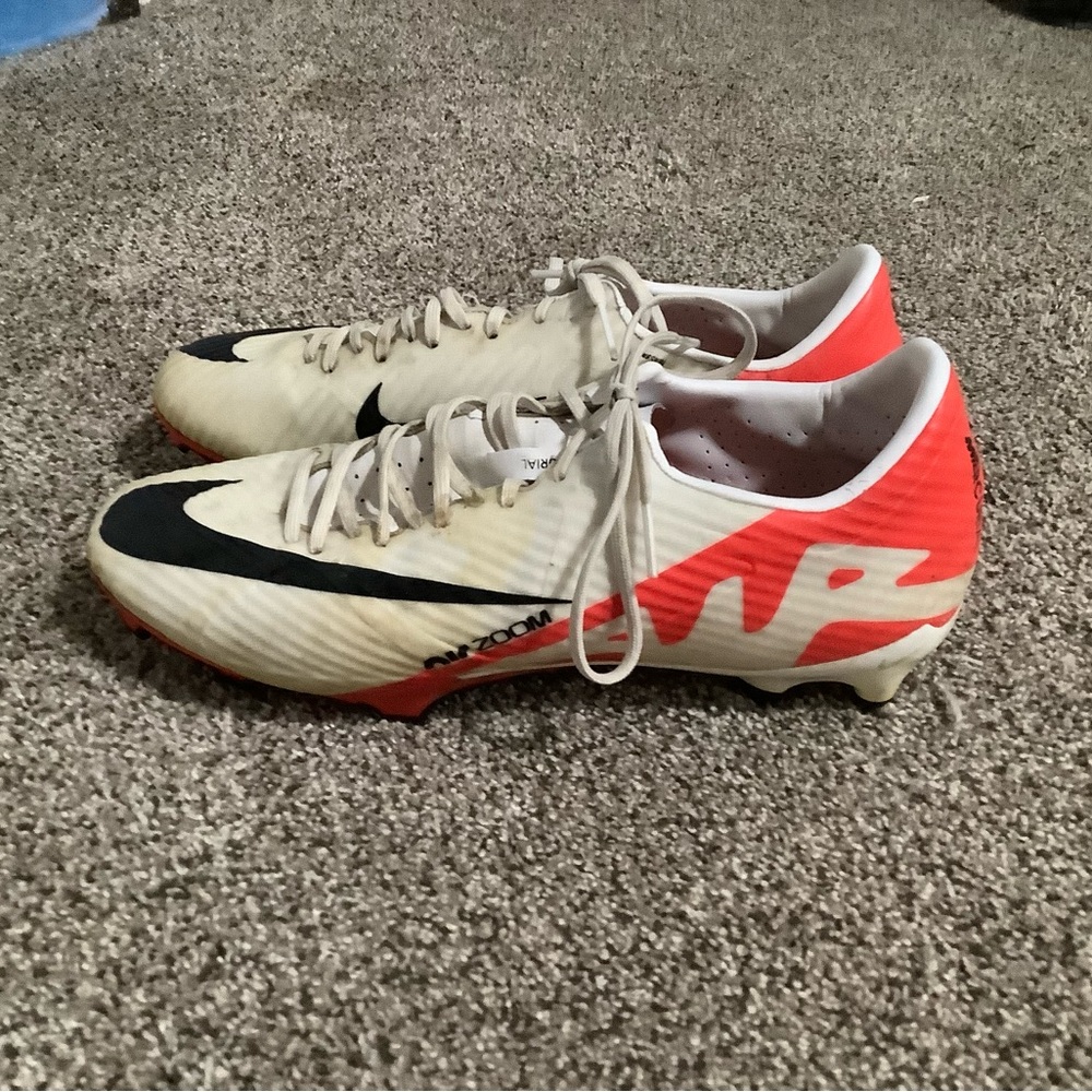 Women’s Soccer Cleats